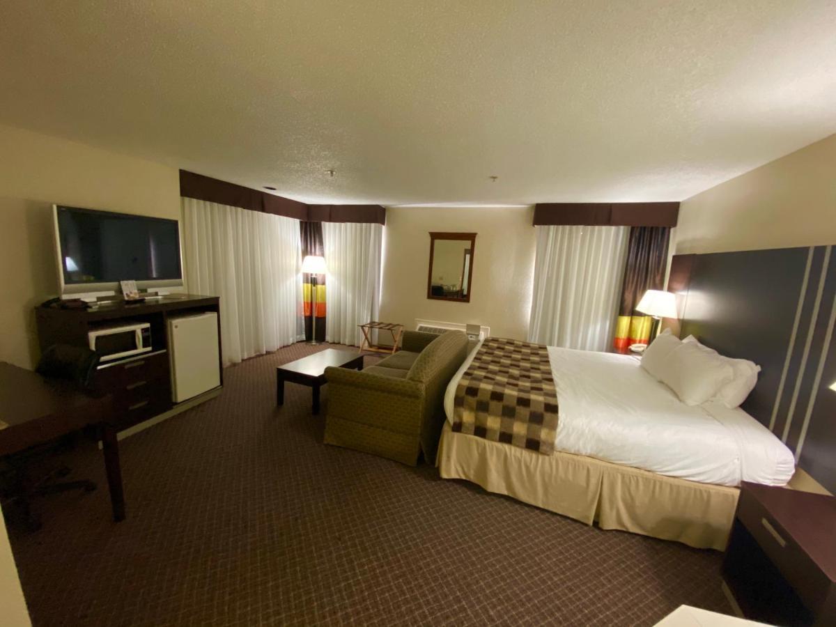 Baymont By Wyndham Smyrna Hotel Exterior photo